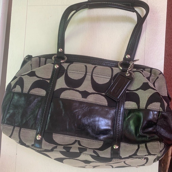 Coach Handbags - Coach purse Coach Handbags - Coach purse